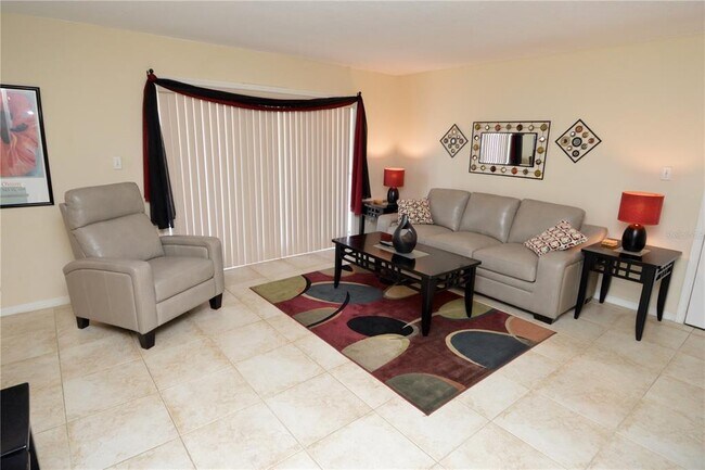 Building Photo - 5245 Coquina Key Dr SE