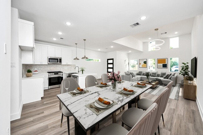 Building Photo - 9409 Caddo Rd