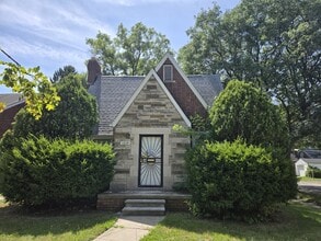 Building Photo - 11035 Craft St