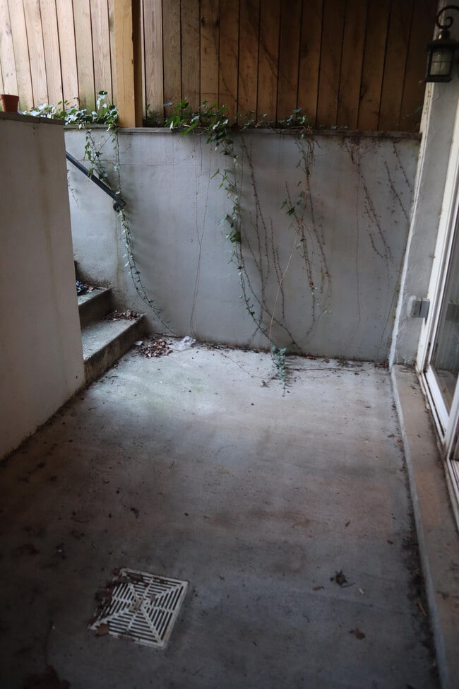 Building Photo - 1447 Girard St NW