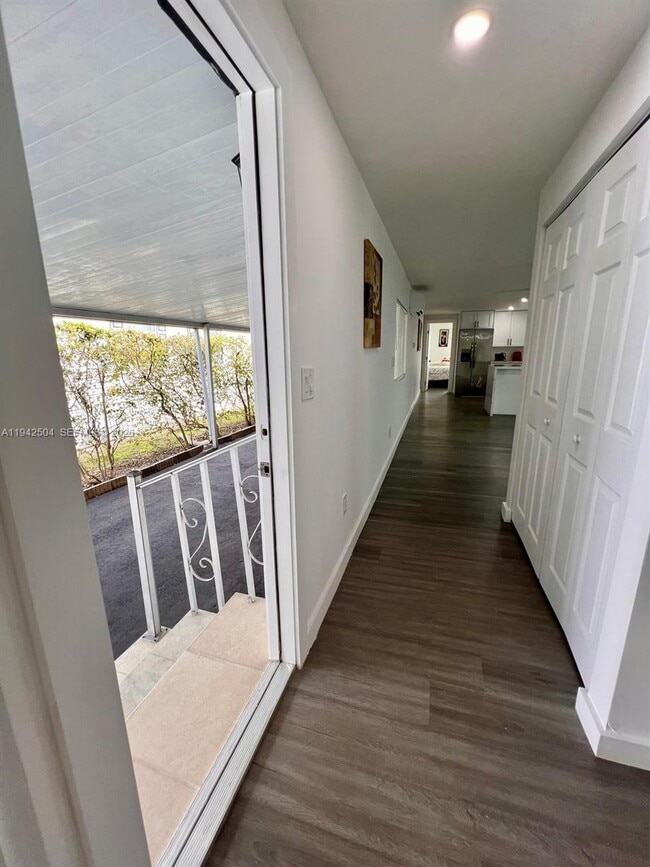 Building Photo - 2901 SW 58th St