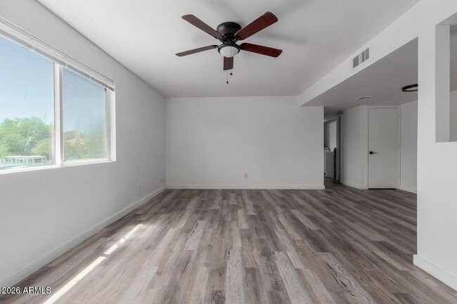 Building Photo - 6629 N 27th Ave