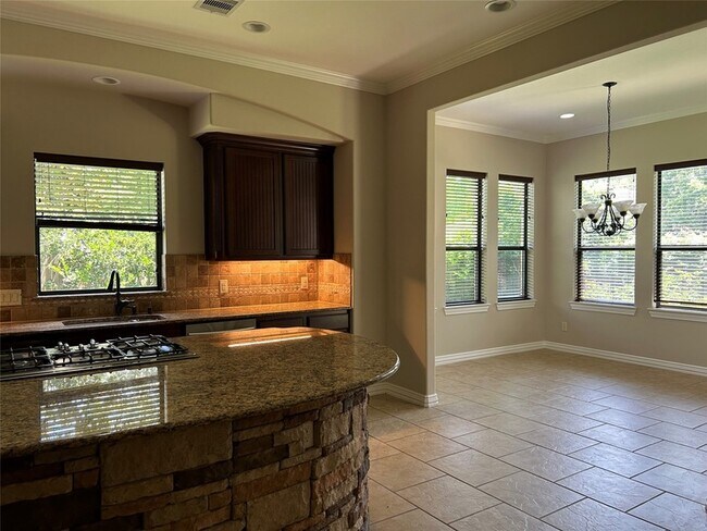 Building Photo - 101 Silverwood Ranch Estates