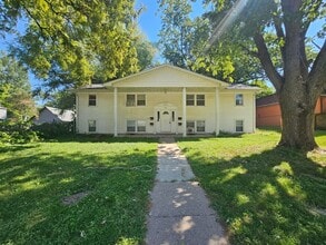 Building Photo - 1411 Bridge Ave