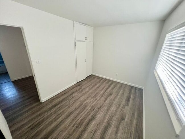 Building Photo - Beautiful Rental Home – Prime Location & Move-In Ready!