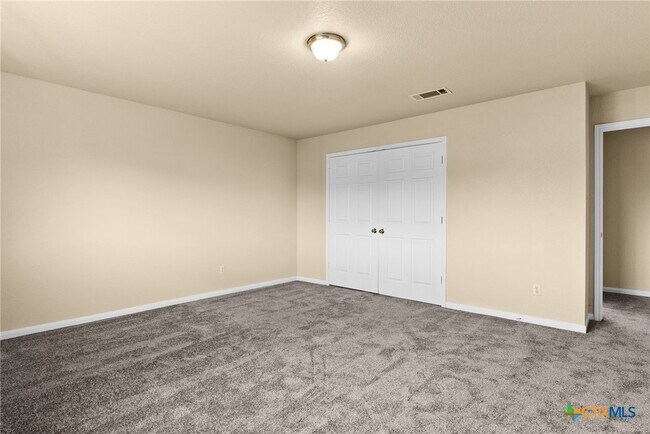 Building Photo - 118 Lone Shadow Dr