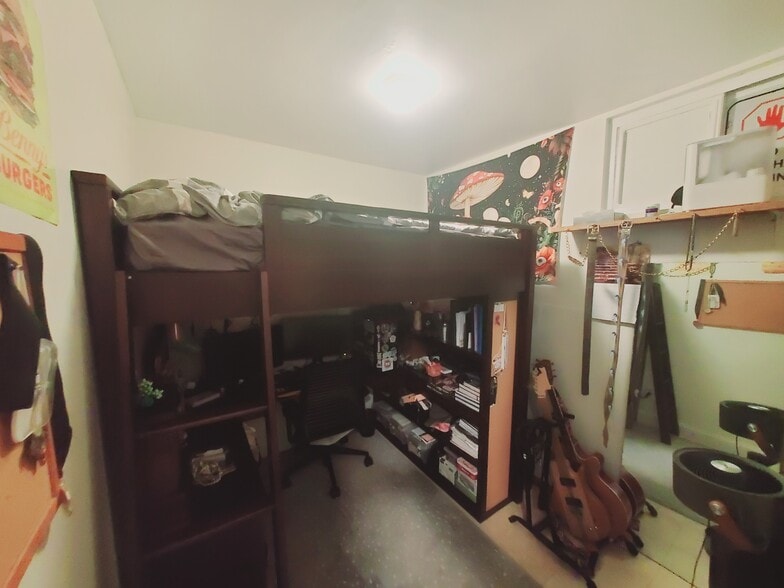 Building Photo - 25 Main St