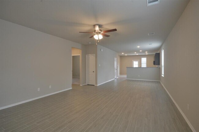 Building Photo - 24730 Winema Wds Ln