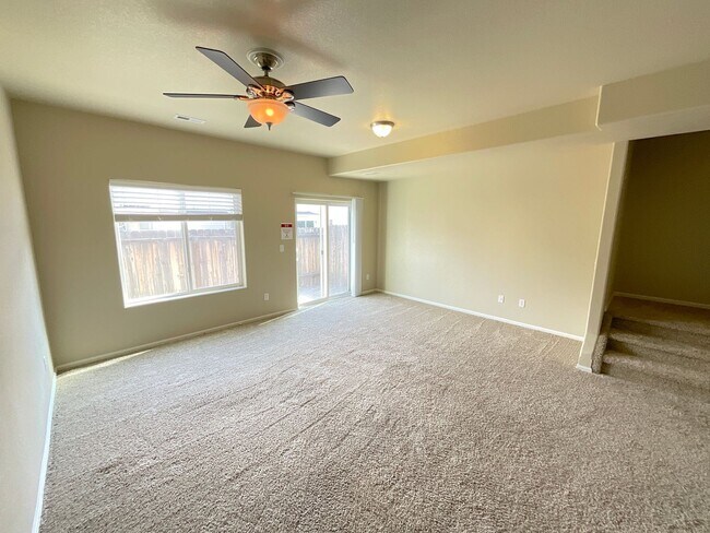 Building Photo - 3 Bedroom Townhome Available Near Hancock ...