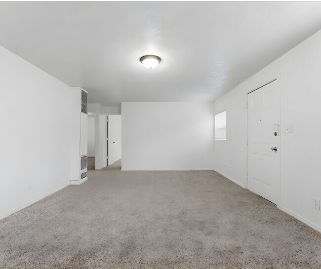 Building Photo - 0125-01