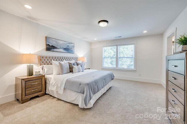Building Photo - Experience Luxury Living: Stunning New Construction 3-Bed, 2.5-Bath Home Just Minutes from Uptown...