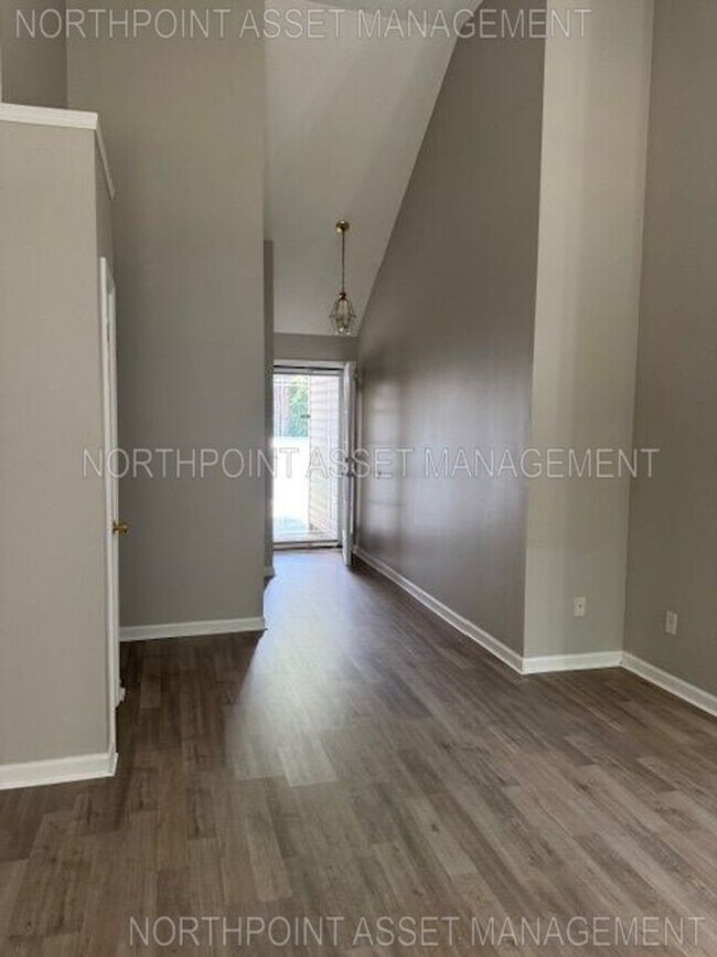 Building Photo - Beautiful 3BR 2BA Home w/ Attached Garage in Fairburn