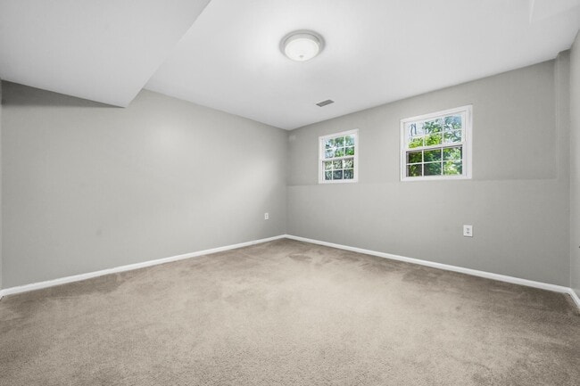 Building Photo - 10058 Chestnut Wood Ln