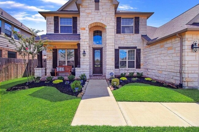 Building Photo - 18002 Heartsong Dr