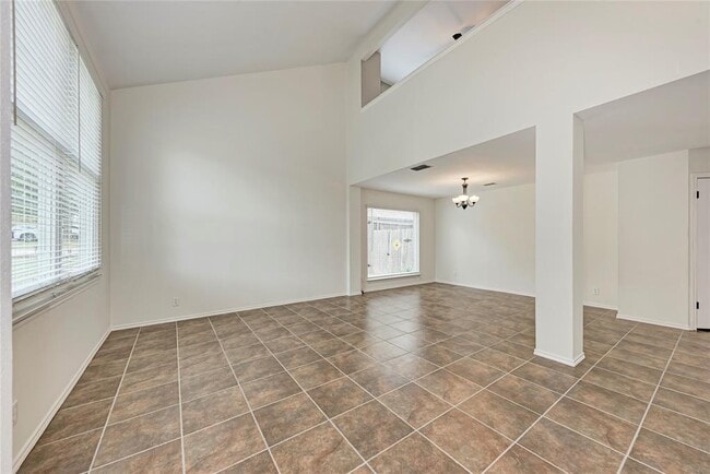 Building Photo - 1009 Riverlawn Dr