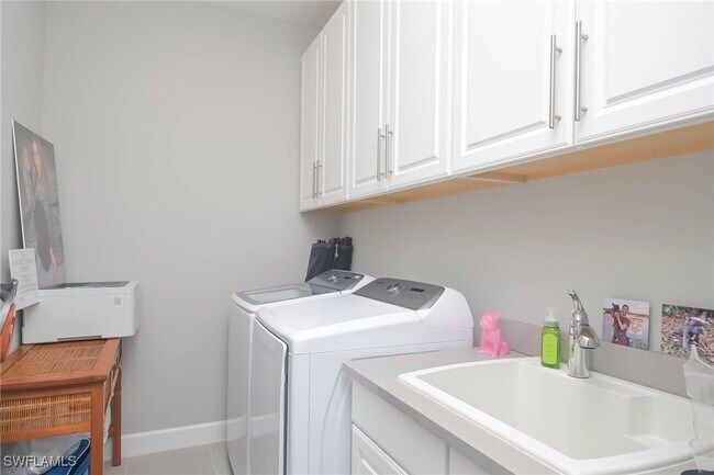 Building Photo - 8013 Calle Canovas Ct