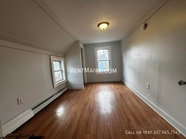 Building Photo - 3 Carey Ln