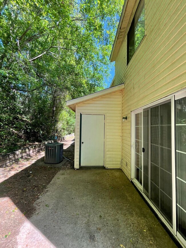 Building Photo - Rolling Acres Subdivision