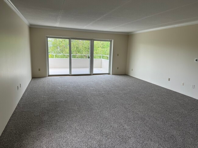 Building Photo - Lincoln Tower Apartments