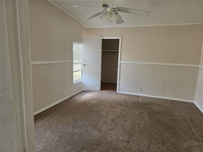 Building Photo - 9919 Scepter Ave