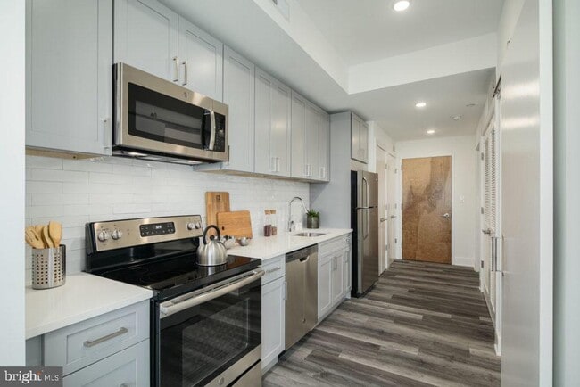 Building Photo - 1245 Ridge Ave