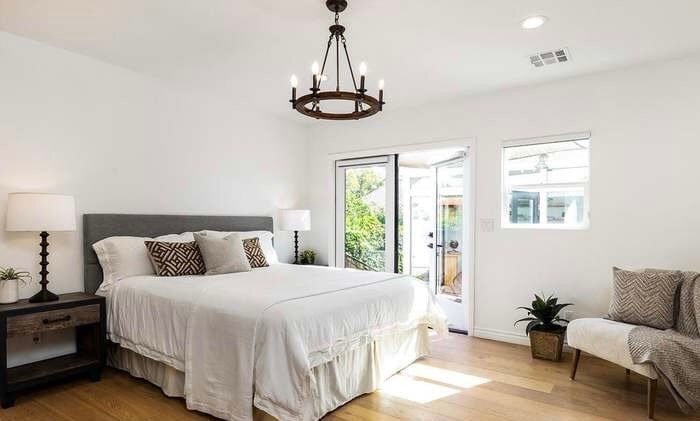 Building Photo - 3270 Hermanos St