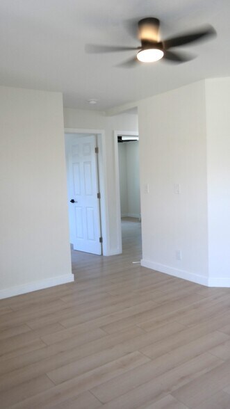 Building Photo - 606 6th St