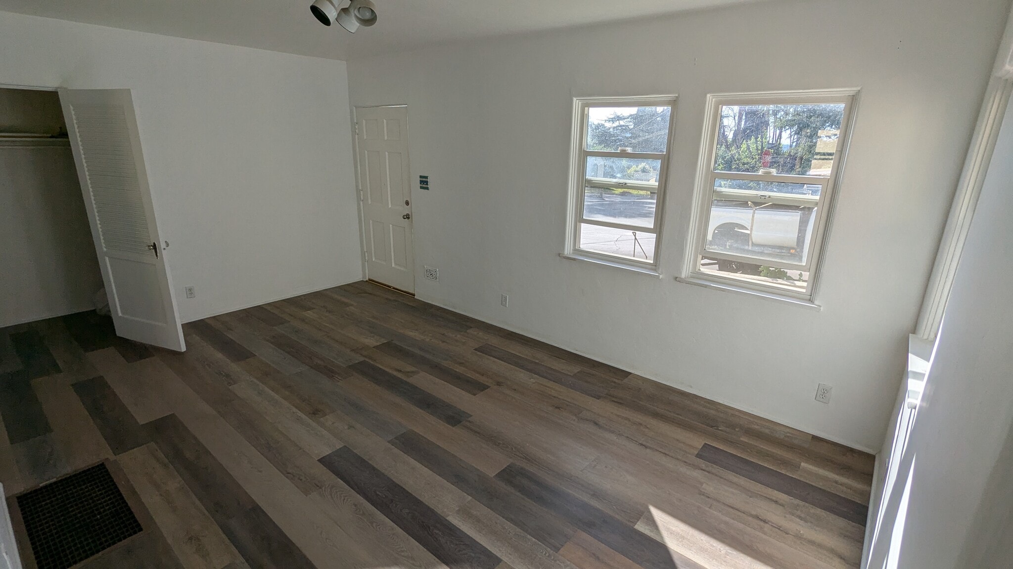 Building Photo - 10204 Fairgrove Ave