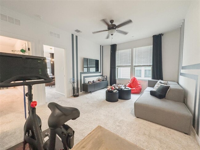 Building Photo - 2725 Woodall Dr