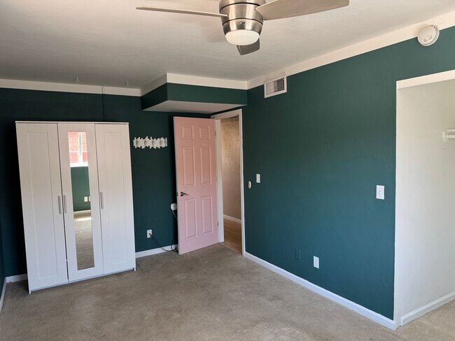 Building Photo - ALL UTILITIES INCLUDED Colorful & Eclectic 2 Bed / 1 Bath Home Near U of A