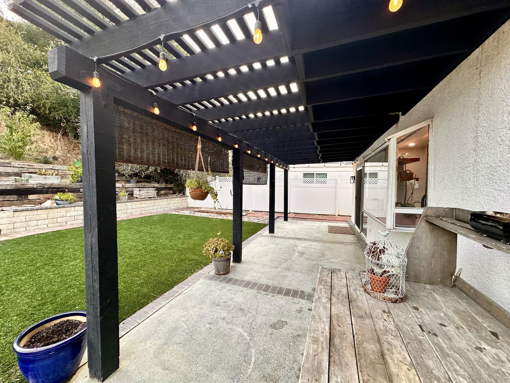 Building Photo - 23257 Joaquin Ridge Dr