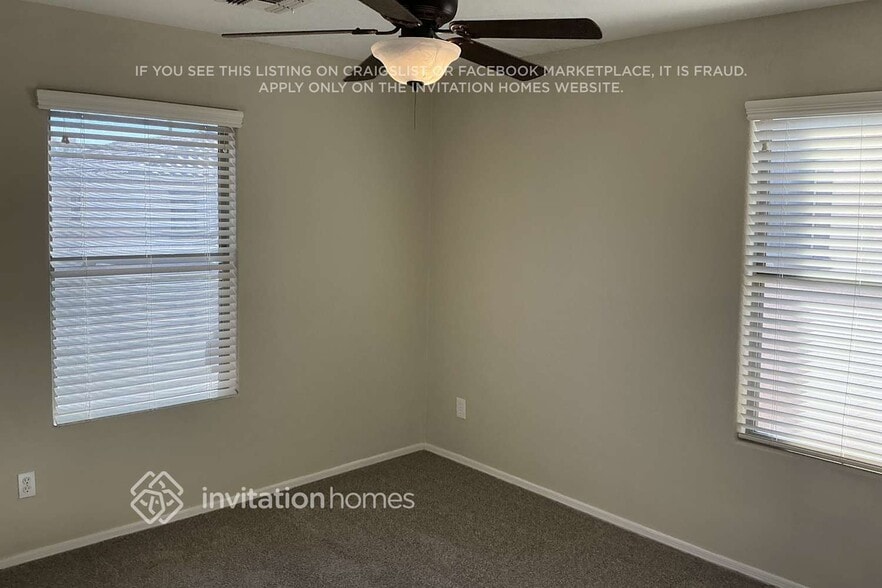 Building Photo - 5858 E Hoover Ave