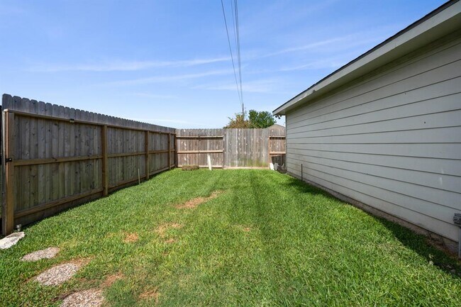 Building Photo - 4710 Devonberry Ln