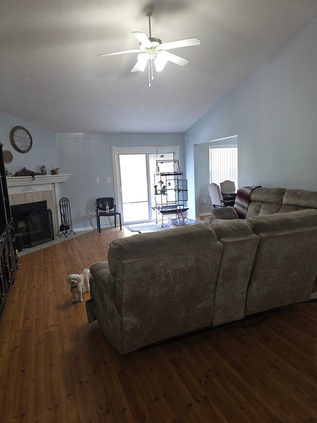 Building Photo - 4758 Connor Dr