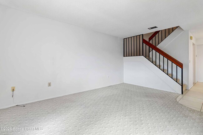 Building Photo - 1020 Abada Ct NE