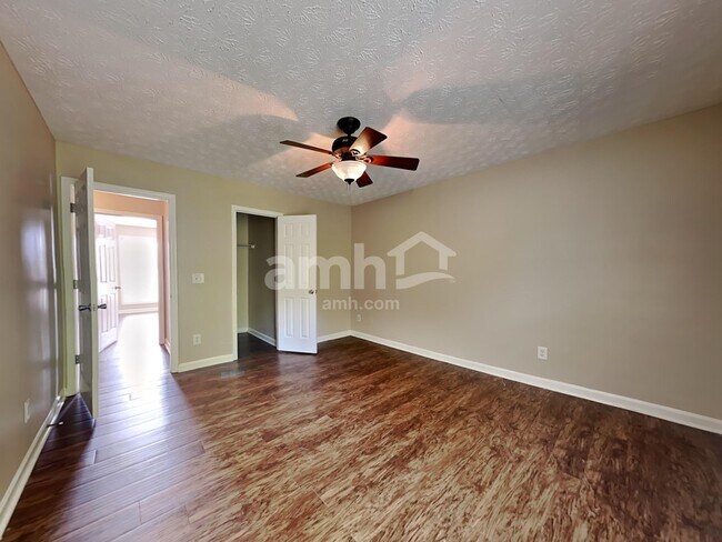 Building Photo - 70 Maxton Ave