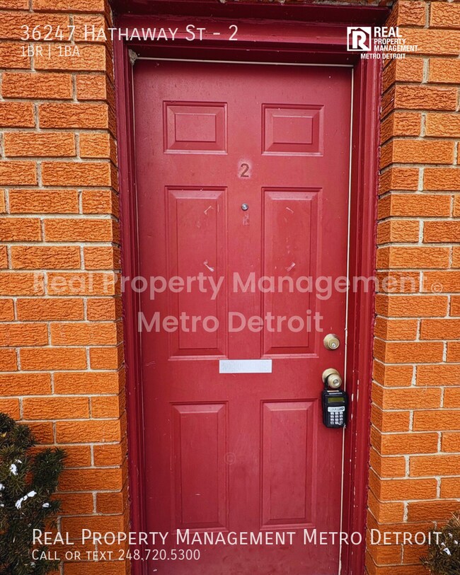 Building Photo - 36247 Hathaway St