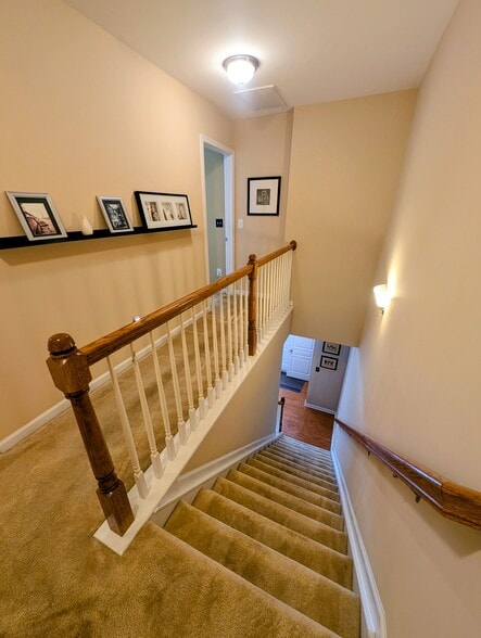 Building Photo - 711 Keystone Park Dr