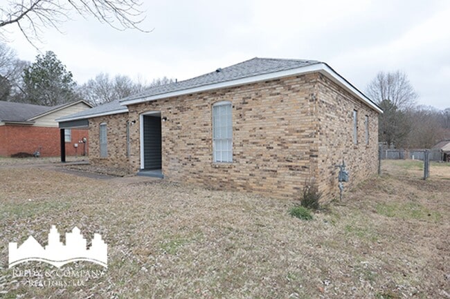 Building Photo - Welcome to 3782 Wychenere Drive!
