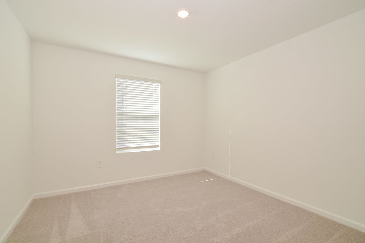 Building Photo - 1558 Jessica Blvd