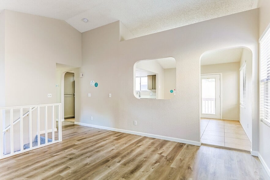 Building Photo - 1232 W Riviera Dr