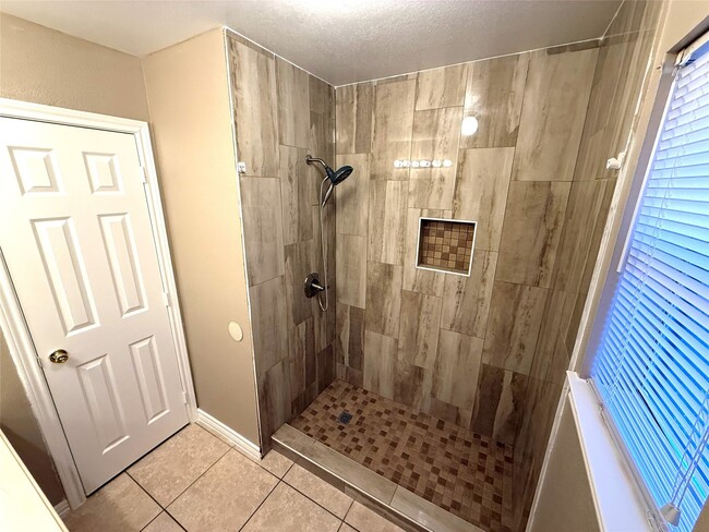 Building Photo - 1413 29th Ave N