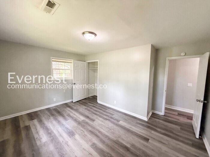 Building Photo - 3318 Bonds Ave