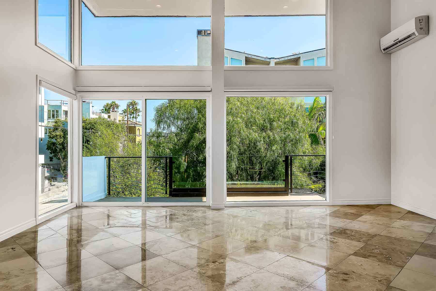 Building Photo - 29 Yawl St