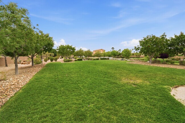 Building Photo - SW!!! Casita!!!! Single Story!!! 4 Bedrooms!!! Gated!!! End or Cut De Sac!!! Community green area...