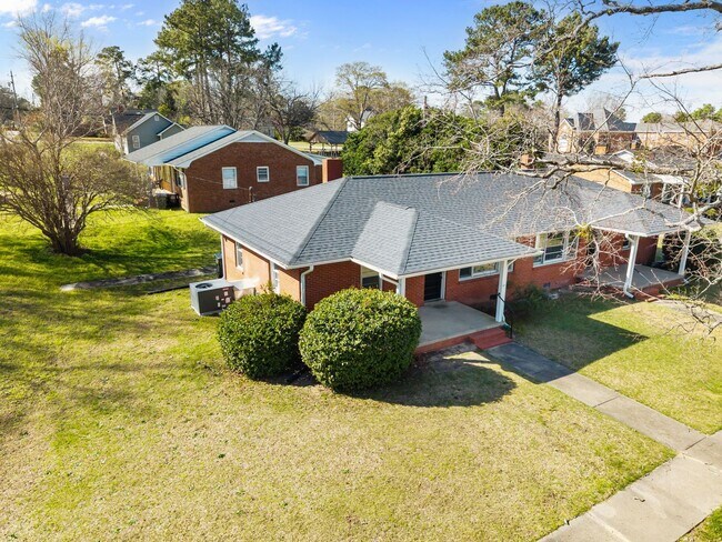 Building Photo - Duplex