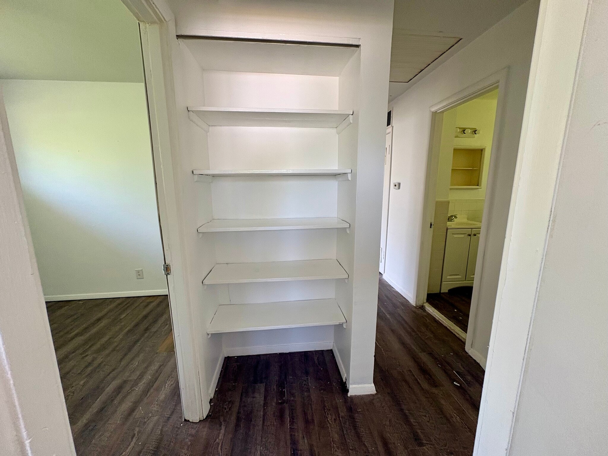 Building Photo - 5547 Holborn Dr