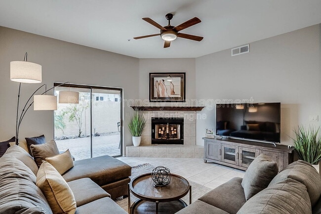 Building Photo - 9520 N 105th St