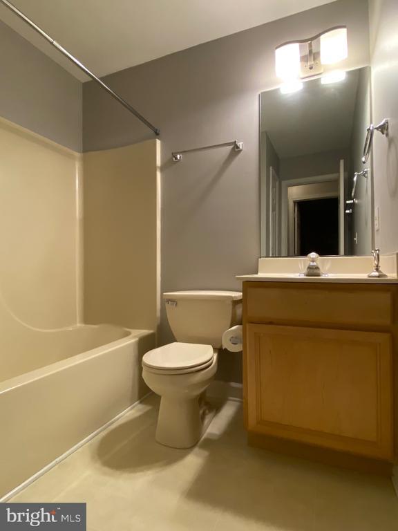 Building Photo - 702 Cloverfields Dr