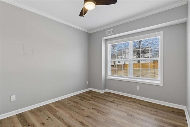 Building Photo - 1304 Kirkwood Ln